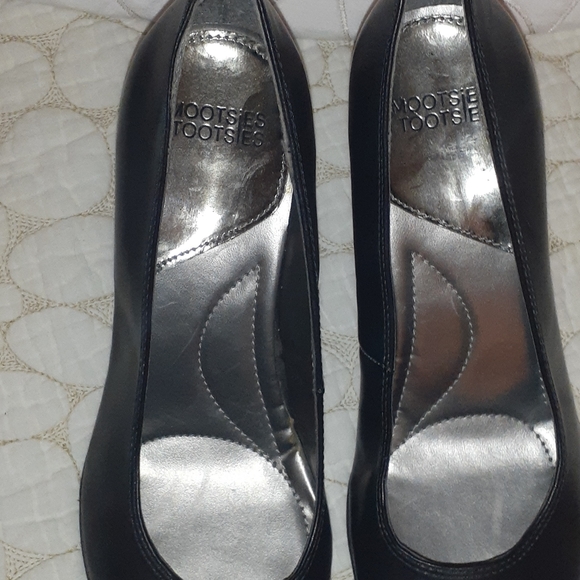 Black size 9 heels - Picture 8 of 8